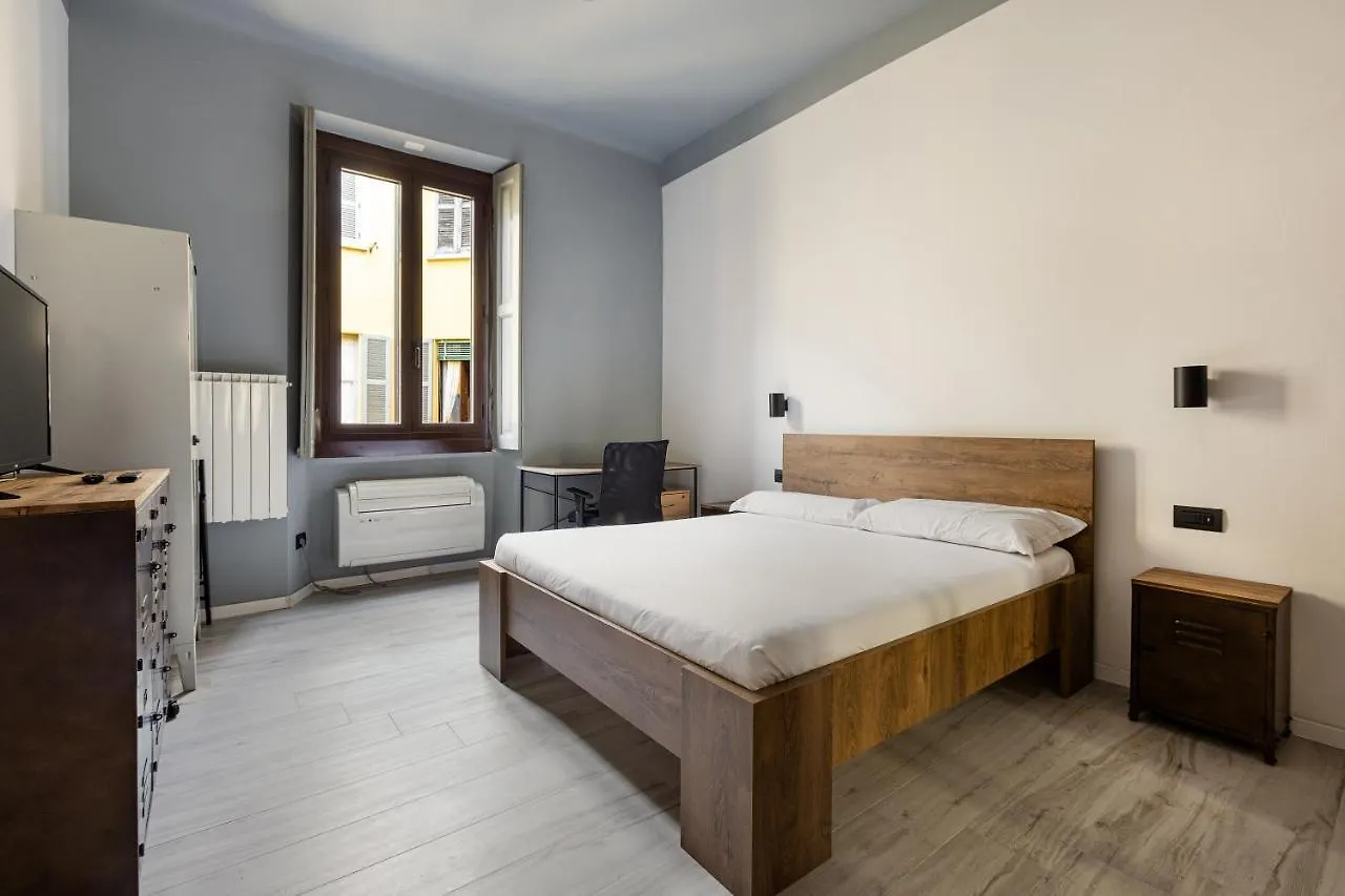 Cosy Apartment Milano-Porta Ticinese  Milan